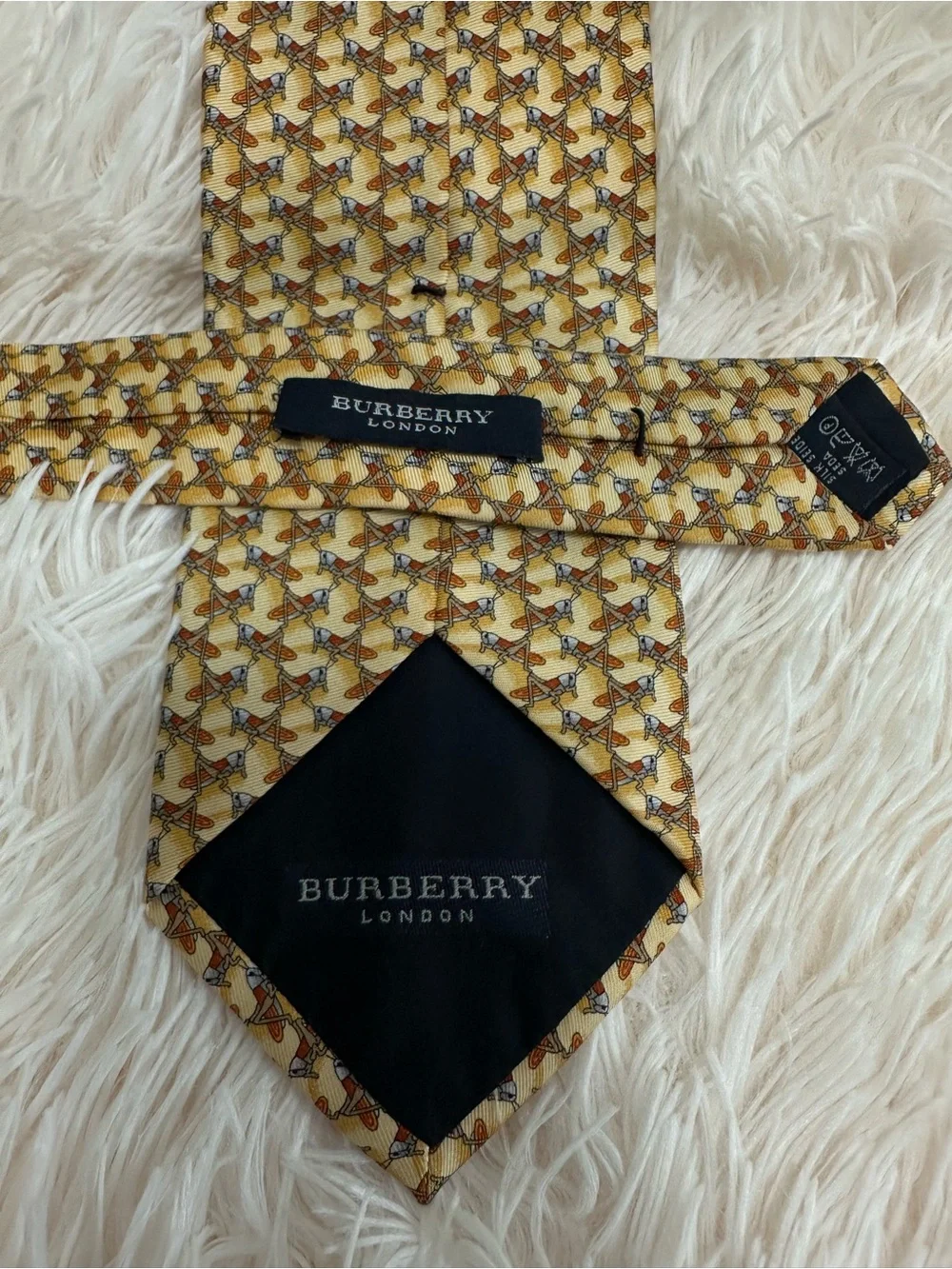 Burberry London Silk Tie Beige Gold Geometric Pattern Classic Luxury